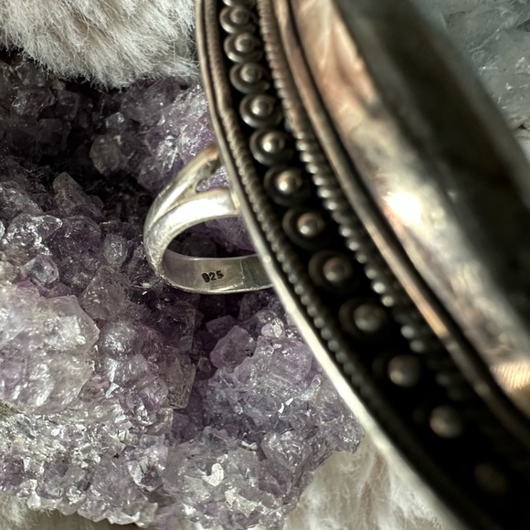 Labradorite *RARE* Silver Boho Statement Ring - Picture 3 of 11